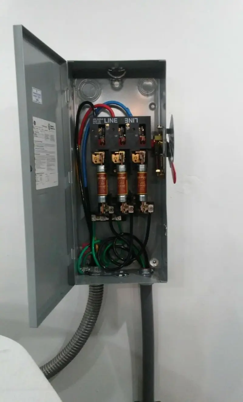 Three-phase disconnect switch installed for Smoke Detector Installation in Long Beach